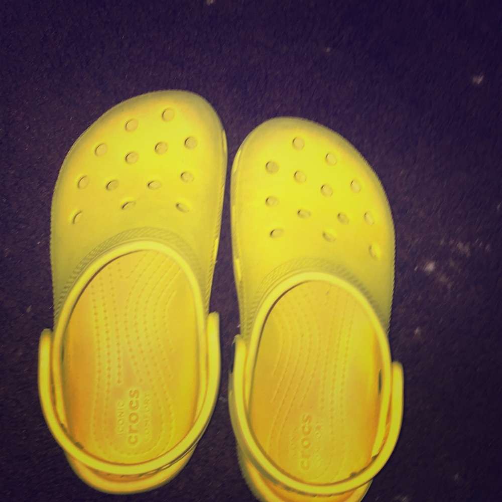 Yellow crooks